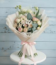 Букет цветов из:  Розы и Лизиантусы в Переяславке