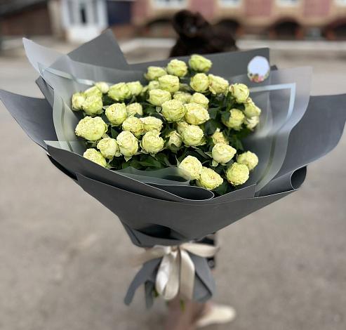 Букет Белые кустовые розы Солинеро в Переяславке