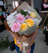 Букет цветов из:  Герберы, Розы и Хризантемы в Переяславке