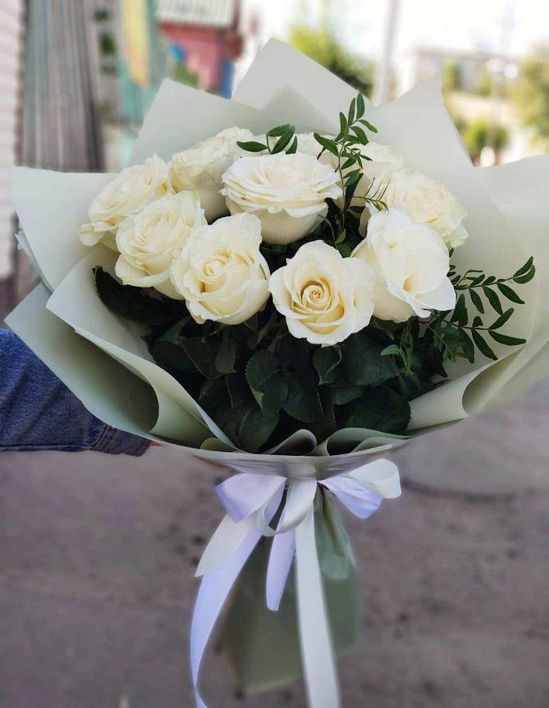 Букет Белые розы Проуд в Переяславке