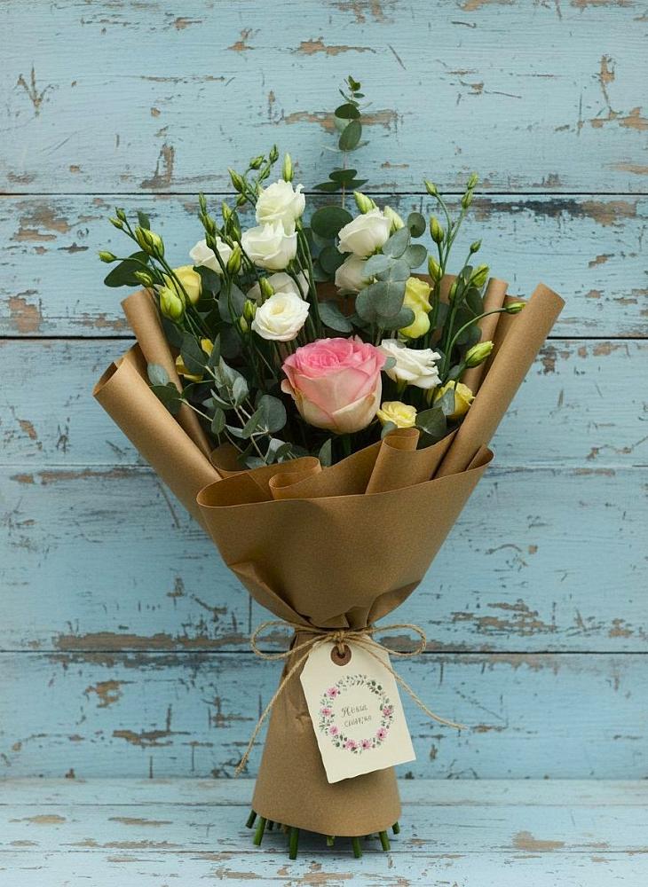 Букет цветов из: Розы и Лизиантусы в Переяславке