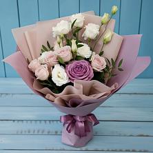 Букет цветов из:  Розы и Лизиантусы в Переяславке