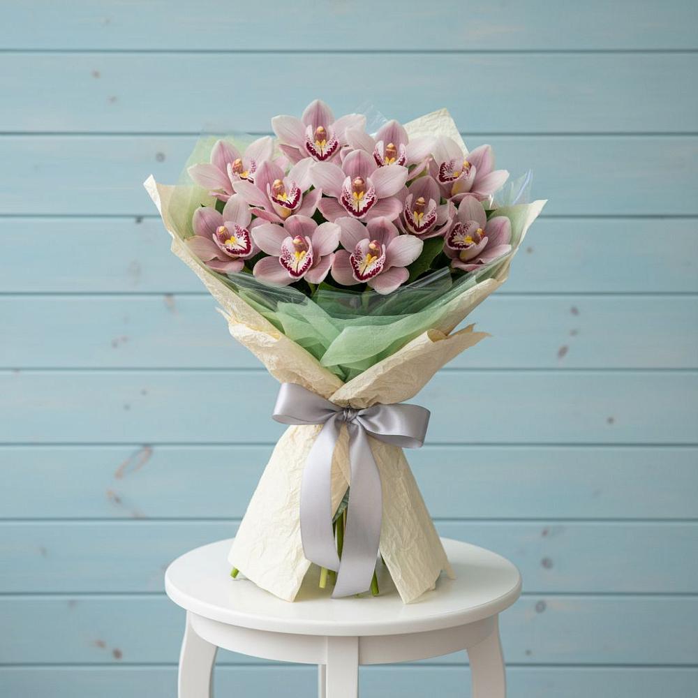 Букет цветов из: Орхидеи и Розы в Переяславке