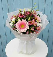 Букет цветов из:  Герберы, Альстромерии и Лизиантусы #REPLACE_PRED# Переяславке