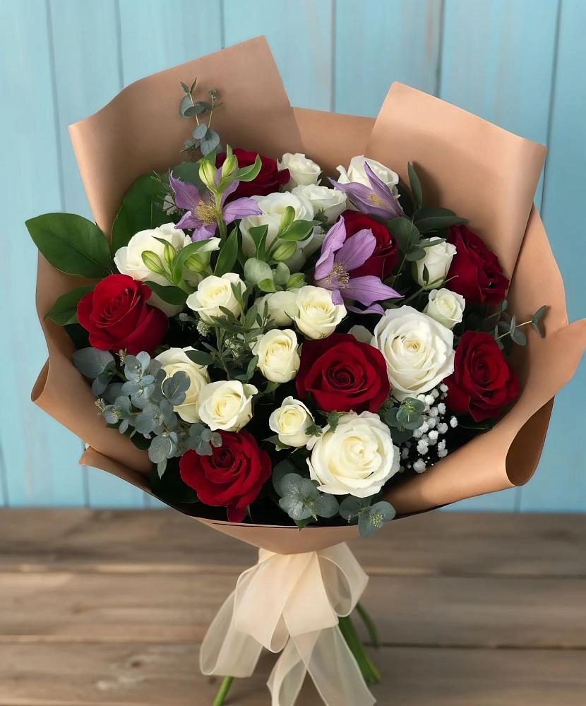 Букет цветов из: Розы и Альстромерии в Переяславке